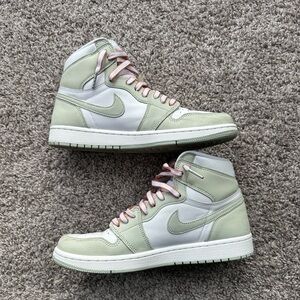 Women’s Air Jordan 1 Retro High OG ‘Seafoam’